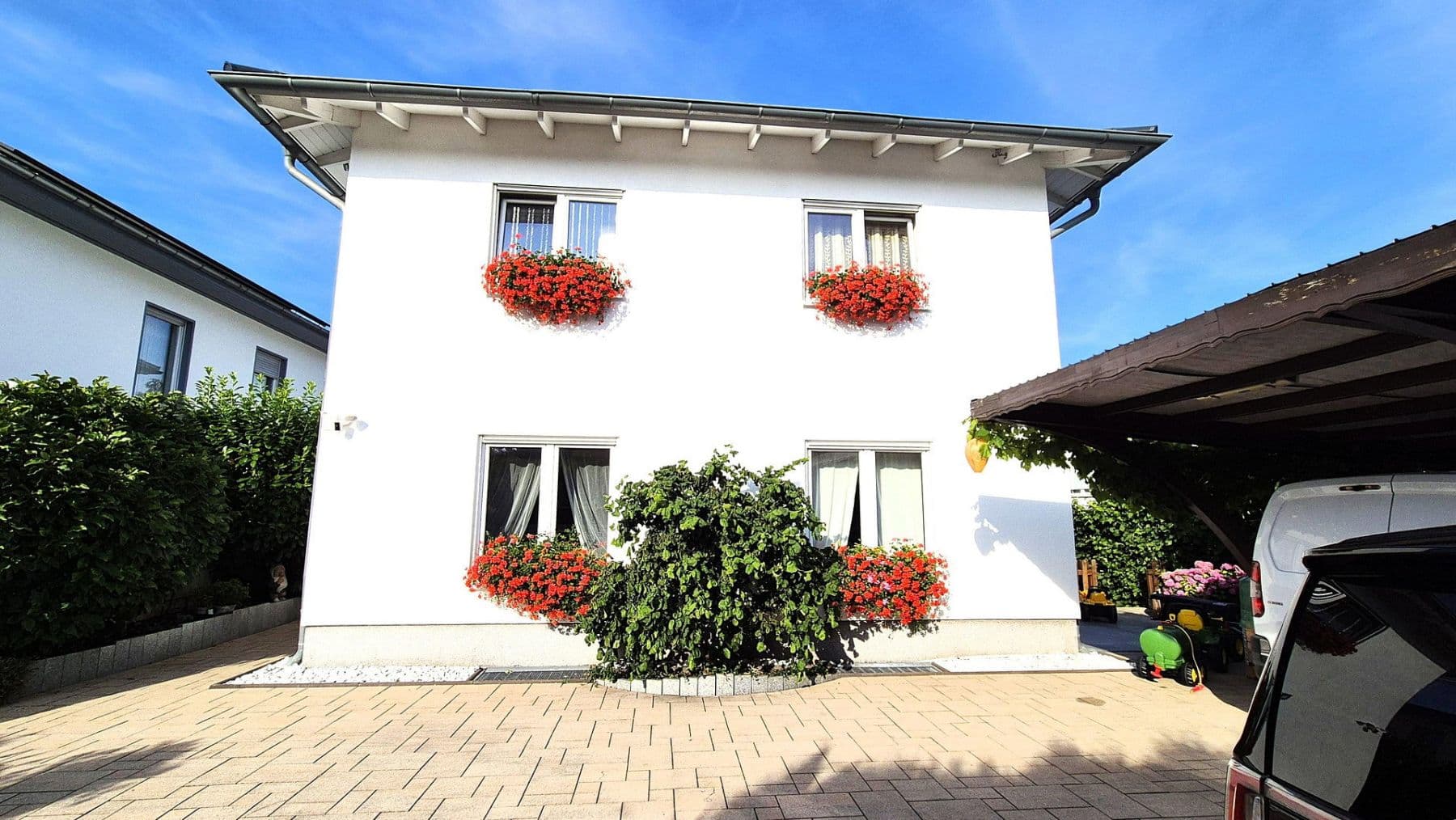 Prodej domu 160 m², pozemek 456 m², Wuppertal, Severní Porýní-Vestfálsko Prodej domu 160 m², pozemek 456 m², Wuppertal, Severní Porýní-Vestfálsko