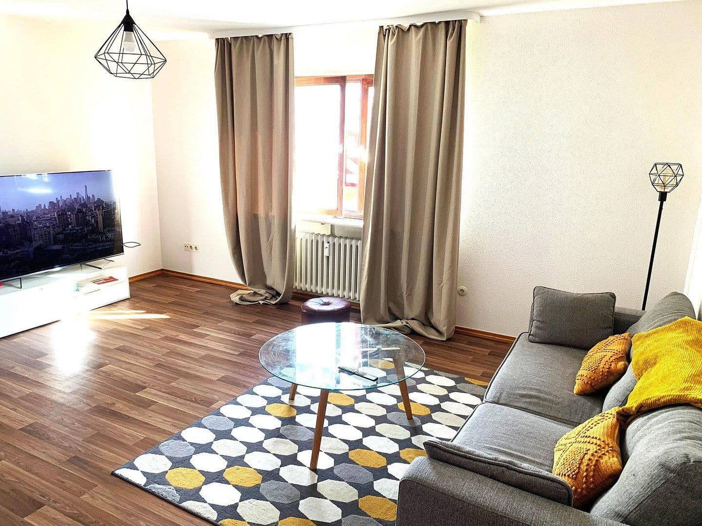 Pronájem bytu 3+1 86 m², Ludwigshafen, Porýní-Falc Pronájem bytu 3+1 86 m², Ludwigshafen, Porýní-Falc