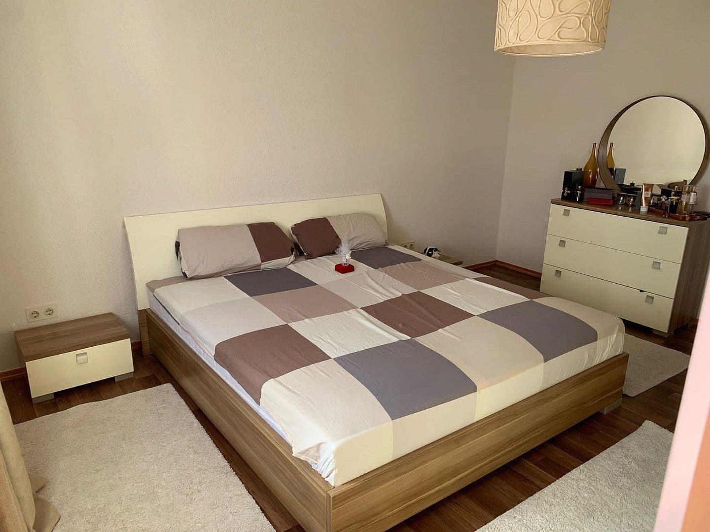 Pronájem bytu 3+1 86 m², Ludwigshafen, Porýní-Falc Pronájem bytu 3+1 86 m², Ludwigshafen, Porýní-Falc