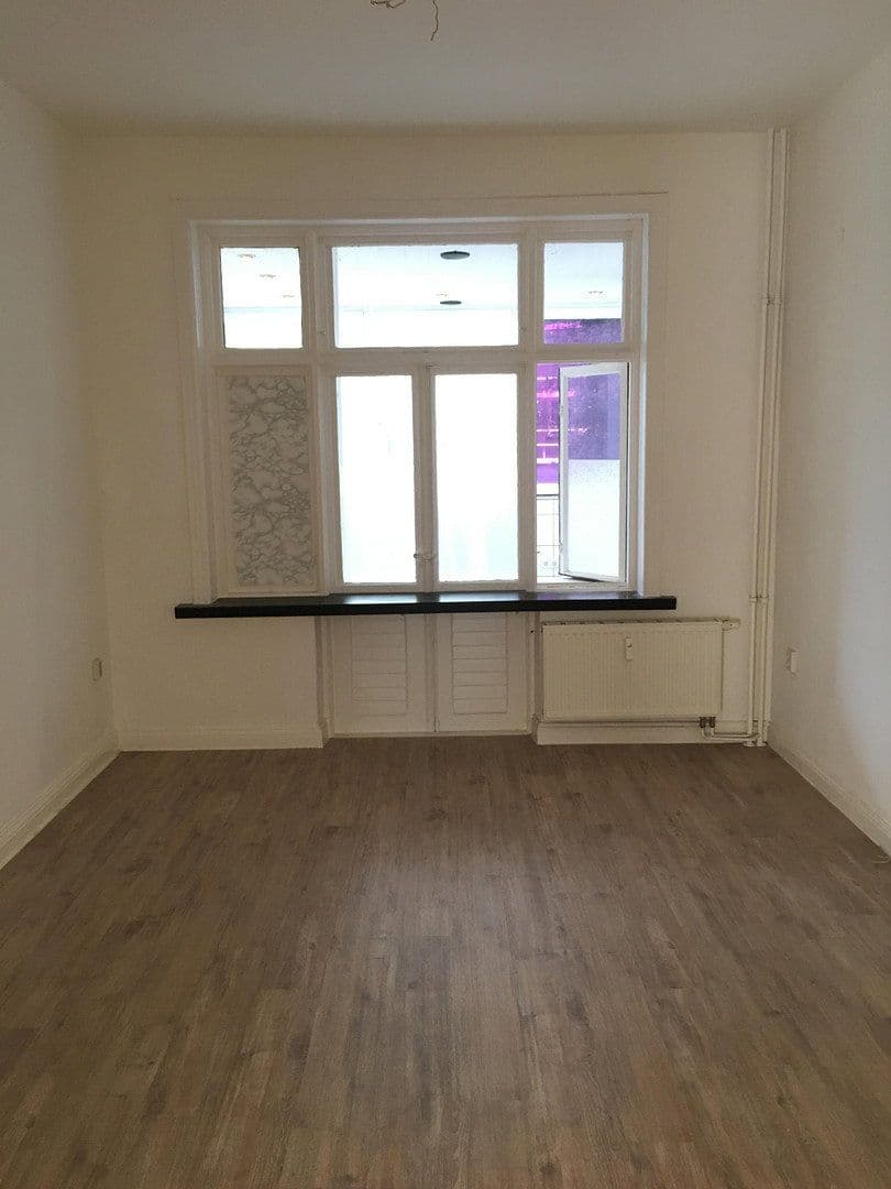 Pronájem bytu 3+1 79 m², Holtenauer Straße 240, Kiel, Šlesvicko-Holštýnsko Pronájem bytu 3+1 79 m², Holtenauer Straße 240, Kiel, Šlesvicko-Holštýnsko