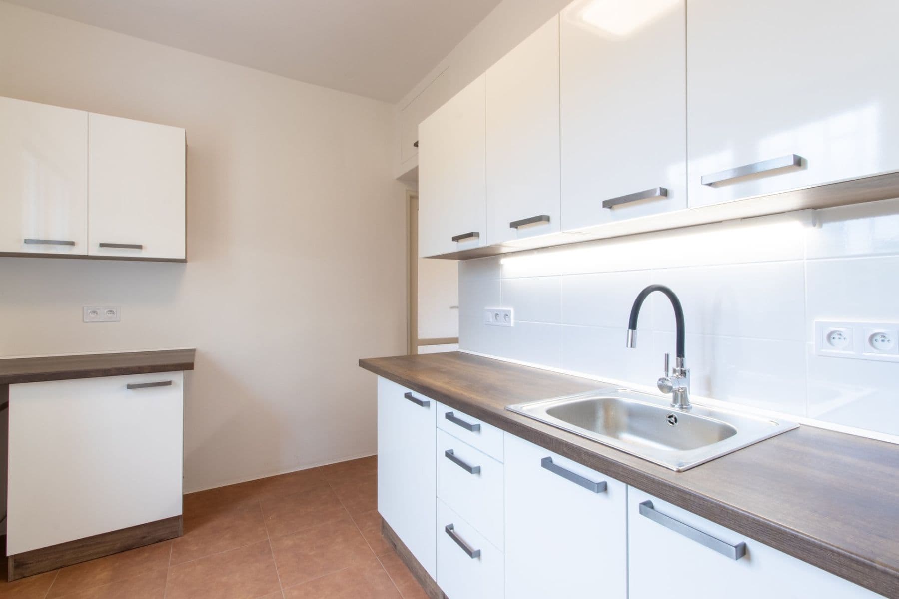 Pronájem bytu 3+1 73 m², Počernická, Praha, Praha Pronájem bytu 3+1 73 m², Počernická, Praha, Praha