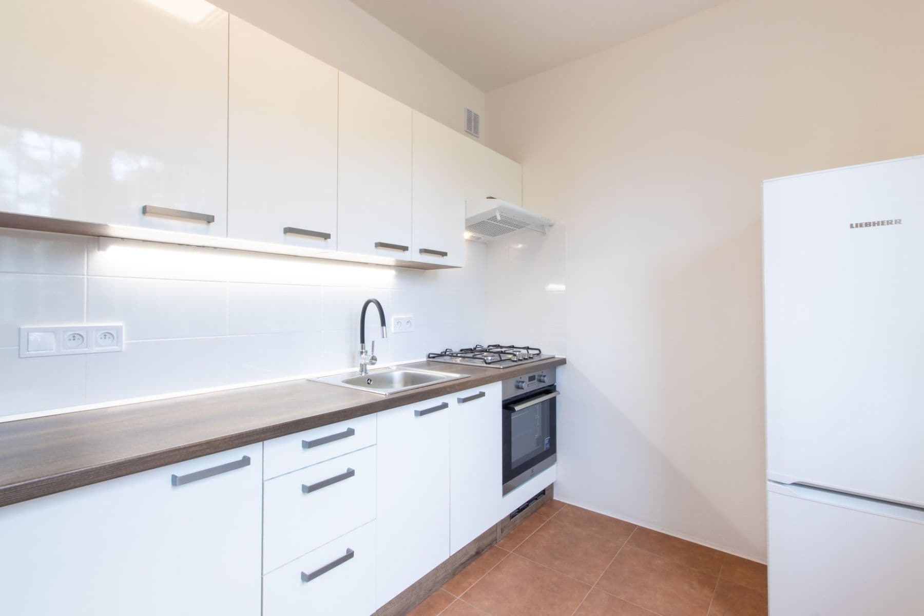 Pronájem bytu 3+1 73 m², Počernická, Praha, Praha Pronájem bytu 3+1 73 m², Počernická, Praha, Praha