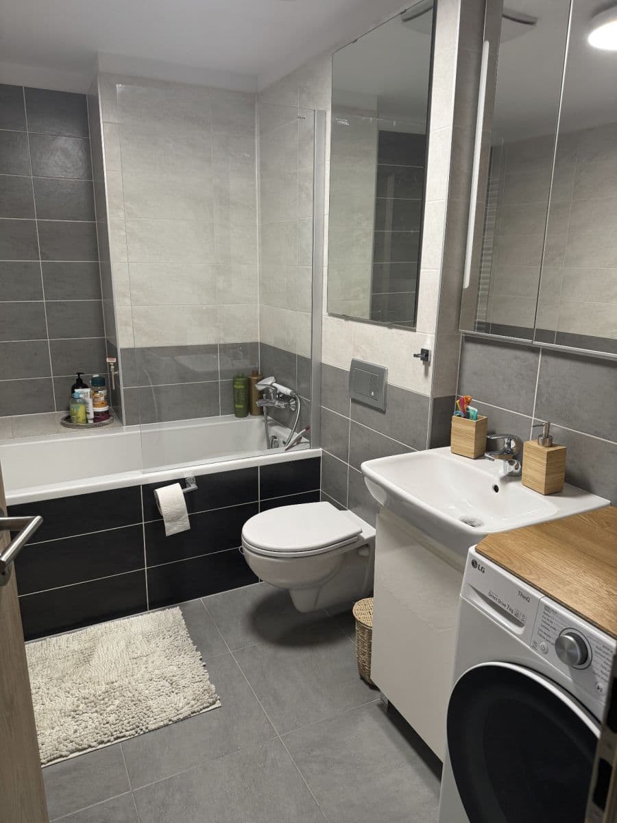 Pronájem bytu 2+1 52 m², Plynárenská, Ružinov, Bratislavský kraj Pronájem bytu 2+1 52 m², Plynárenská, Ružinov, Bratislavský kraj