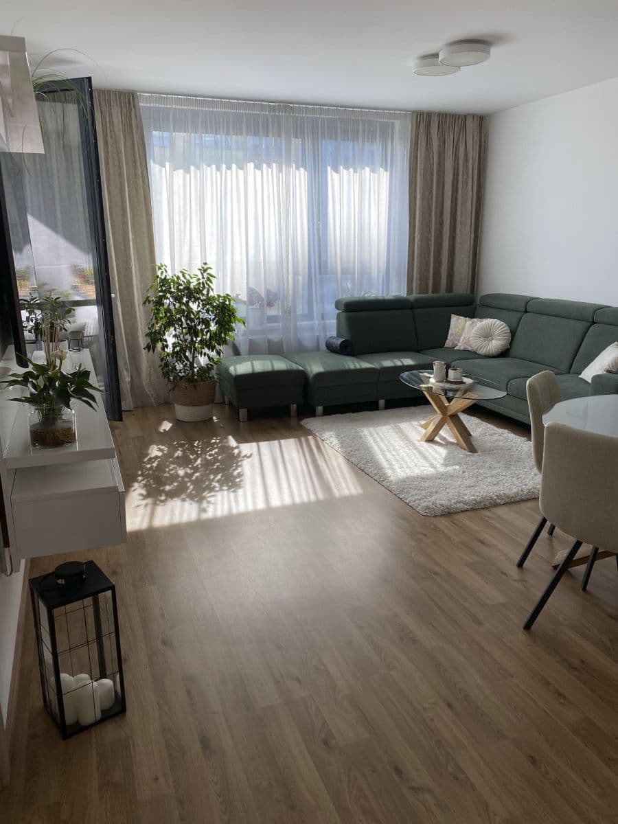 Pronájem bytu 2+1 52 m², Plynárenská, Ružinov, Bratislavský kraj Pronájem bytu 2+1 52 m², Plynárenská, Ružinov, Bratislavský kraj