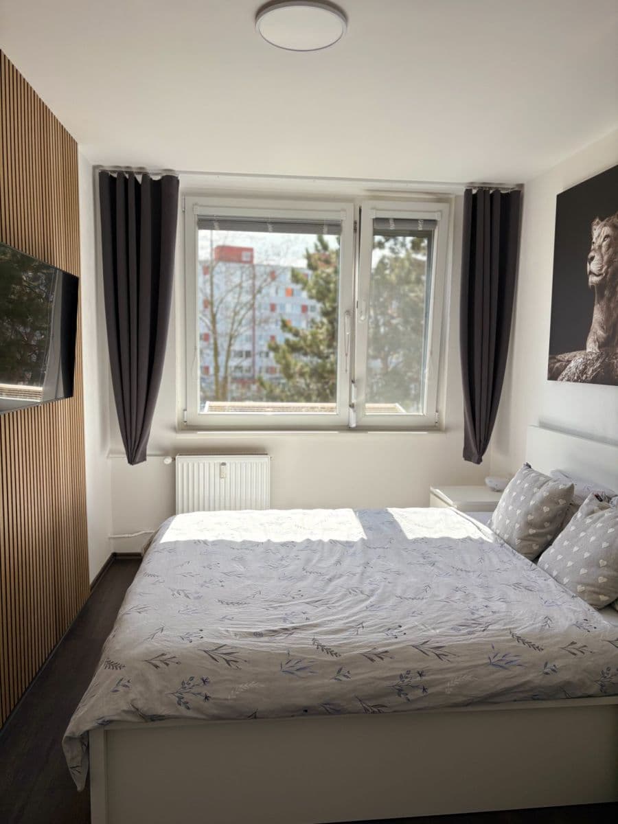 Pronájem bytu 2+kk 44 m², Neapolská, Praha, Praha Pronájem bytu 2+kk 44 m², Neapolská, Praha, Praha