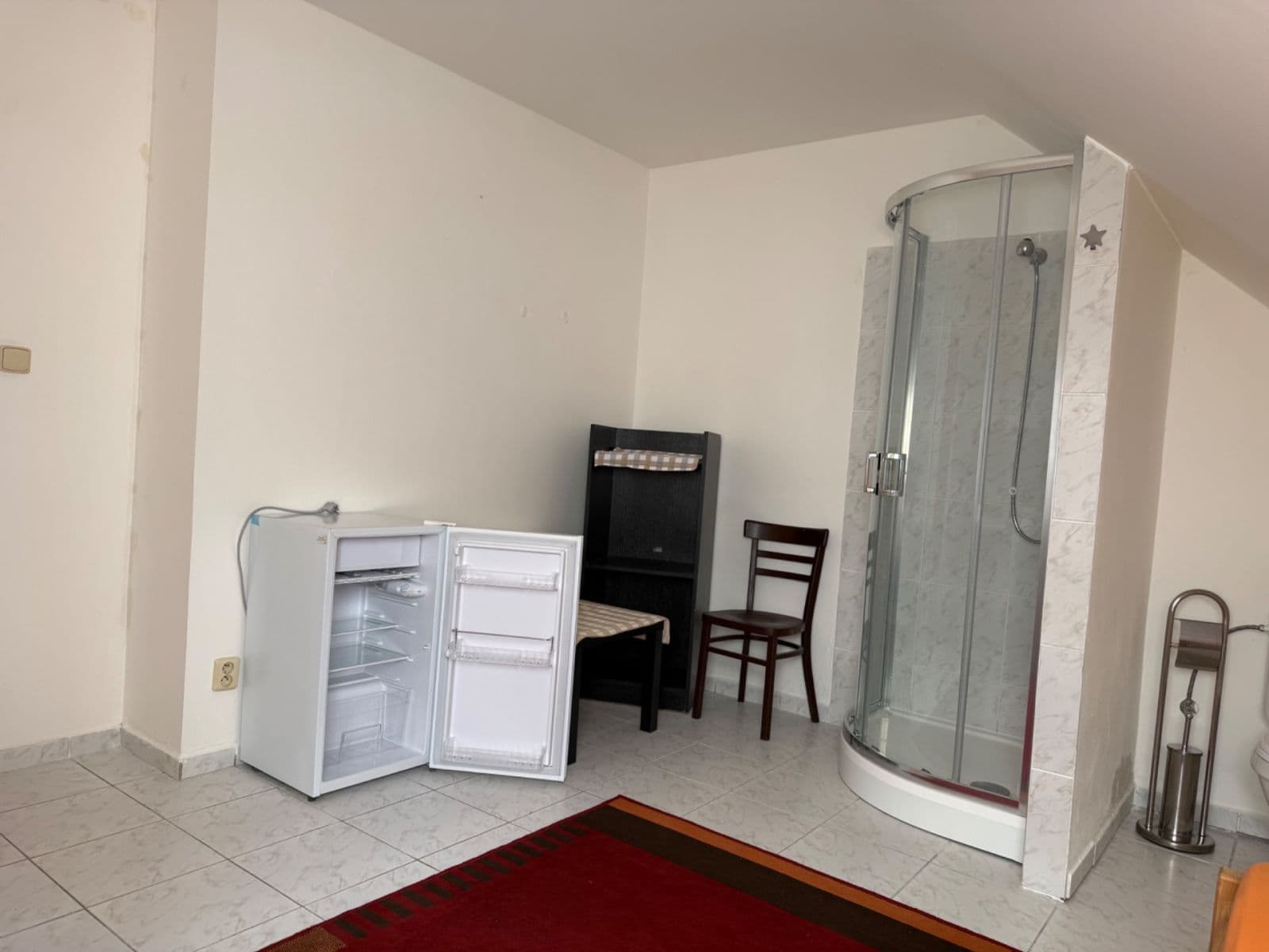Pronájem bytu 1+kk 18 m², V Podlískách, Braškov, Středočeský kraj Pronájem bytu 1+kk 18 m², V Podlískách, Braškov, Středočeský kraj