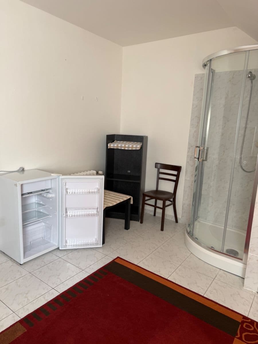Pronájem bytu 1+kk 18 m², V Podlískách, Braškov, Středočeský kraj Pronájem bytu 1+kk 18 m², V Podlískách, Braškov, Středočeský kraj