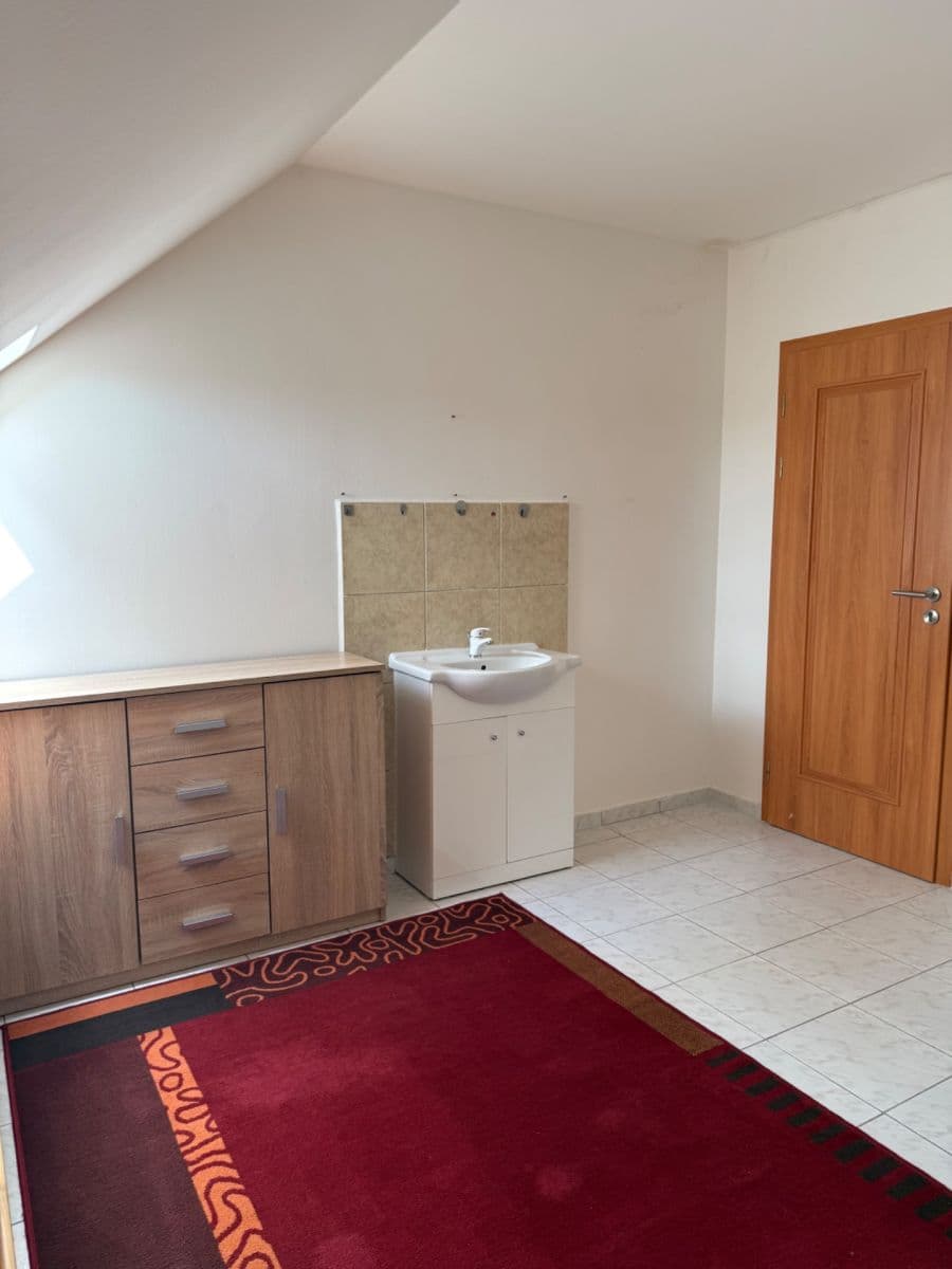 Pronájem bytu 1+kk 18 m², V Podlískách, Braškov, Středočeský kraj Pronájem bytu 1+kk 18 m², V Podlískách, Braškov, Středočeský kraj