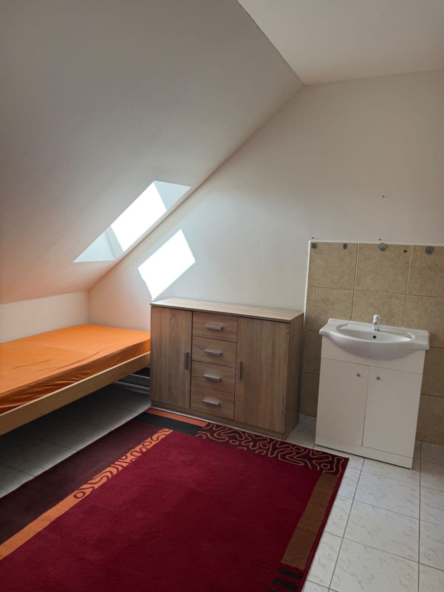 Pronájem bytu 1+kk 18 m², V Podlískách, Braškov, Středočeský kraj Pronájem bytu 1+kk 18 m², V Podlískách, Braškov, Středočeský kraj