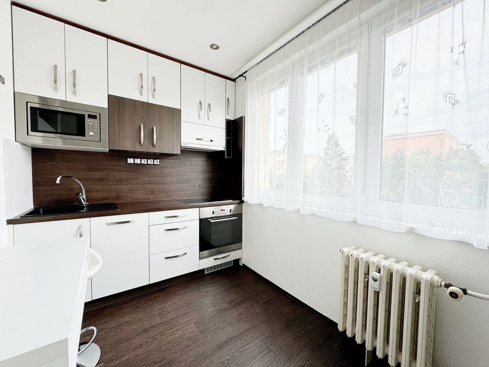 Pronájem bytu 2+1 54 m², Na Petřinách, Praha, Praha Pronájem bytu 2+1 54 m², Na Petřinách, Praha, Praha