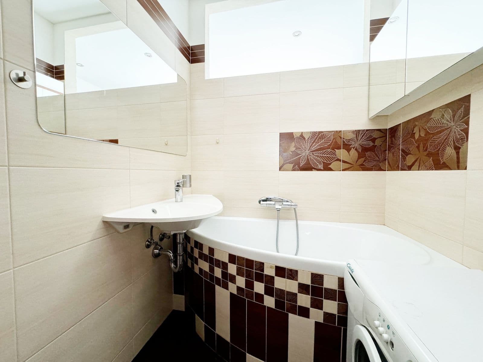 Pronájem bytu 2+1 54 m², Na Petřinách, Praha, Praha Pronájem bytu 2+1 54 m², Na Petřinách, Praha, Praha