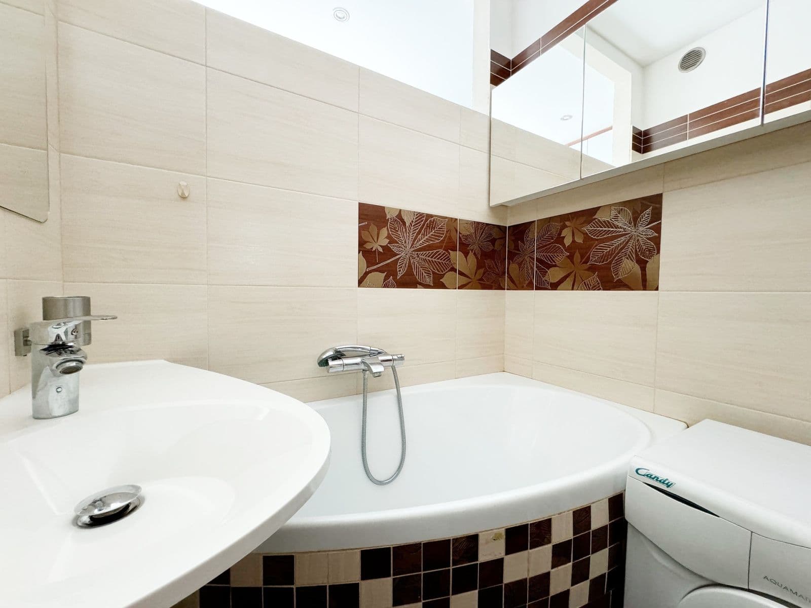 Pronájem bytu 2+1 54 m², Na Petřinách, Praha, Praha Pronájem bytu 2+1 54 m², Na Petřinách, Praha, Praha