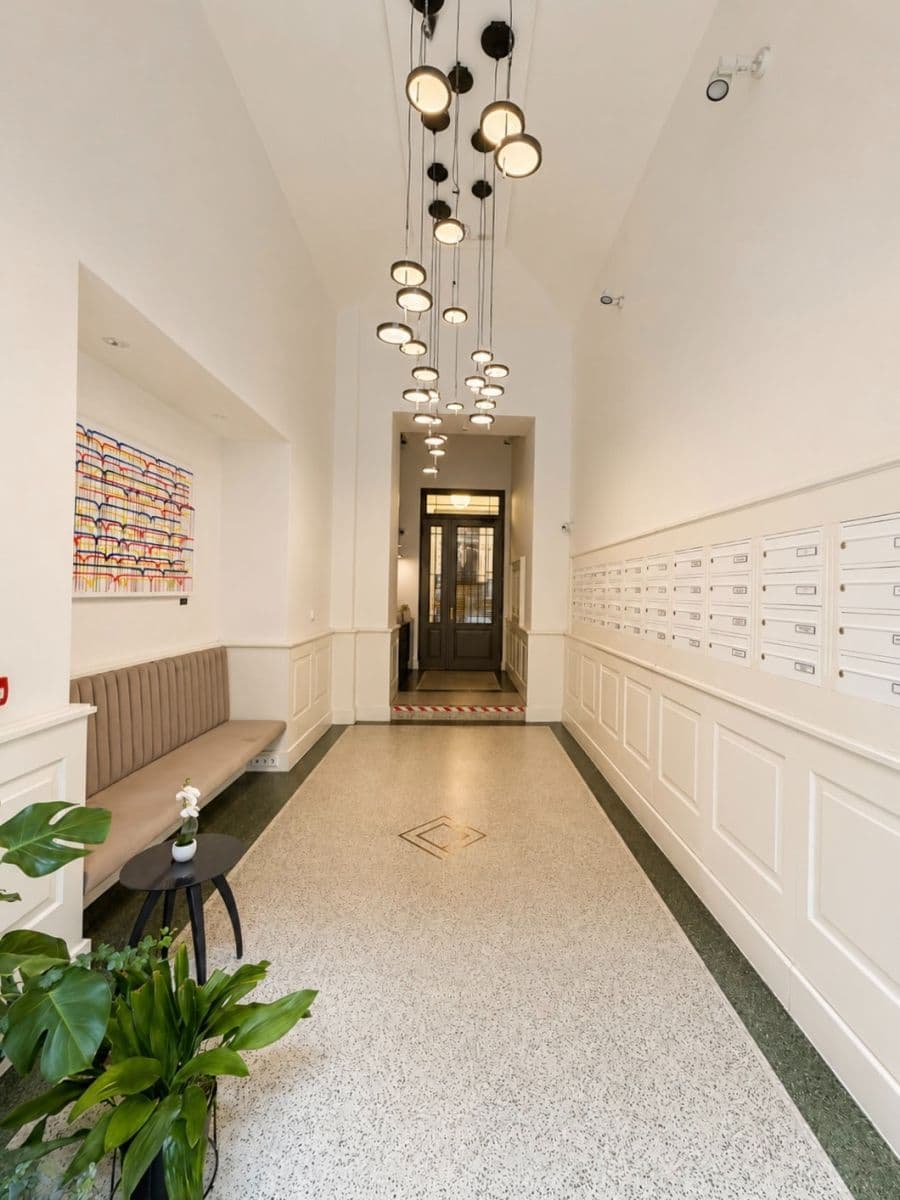 Prodej bytu 2+kk 60 m², Dlážděná, Praha, Praha Prodej bytu 2+kk 60 m², Dlážděná, Praha, Praha
