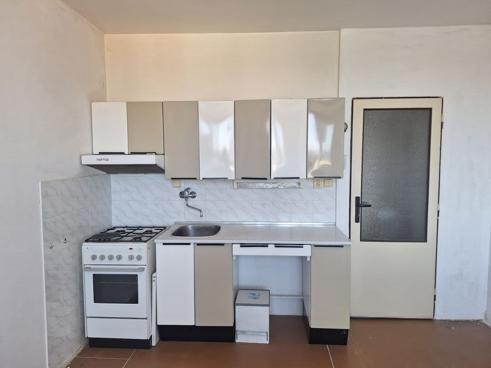 Pronájem bytu 1+1 42 m², Lábkova, Plzeň, Plzeňský kraj Pronájem bytu 1+1 42 m², Lábkova, Plzeň, Plzeňský kraj