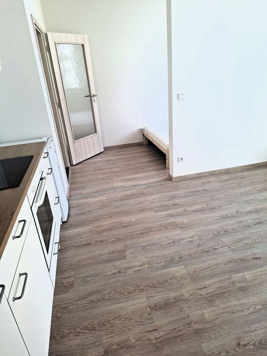 Pronájem bytu 1+kk 32 m², Arnošta Staňka, Praha, Praha Pronájem bytu 1+kk 32 m², Arnošta Staňka, Praha, Praha