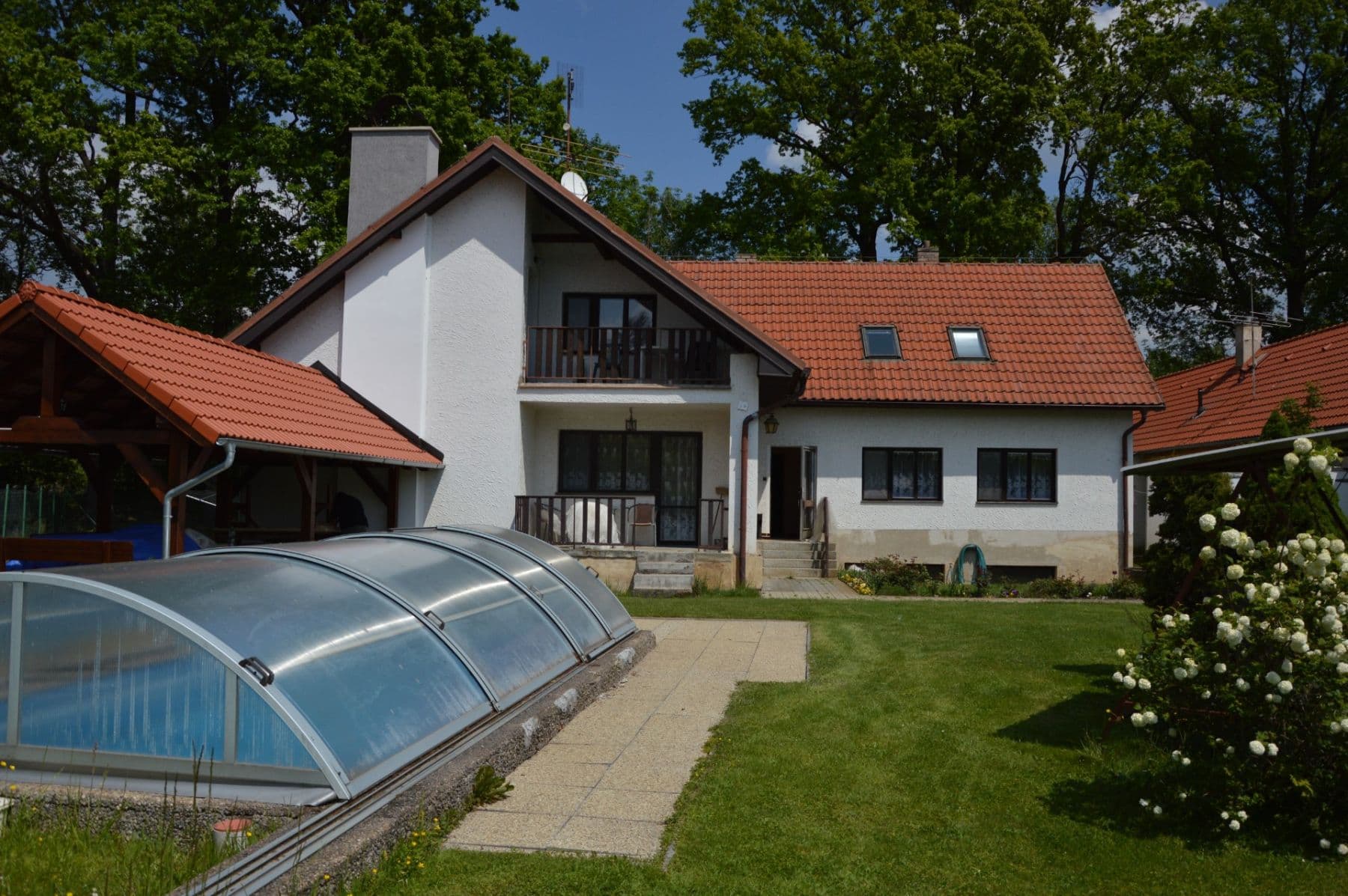 Pronájem domu 320 m², pozemek 1.700 m², Dívčice, Jihočeský kraj Pronájem domu 320 m², pozemek 1.700 m², Dívčice, Jihočeský kraj