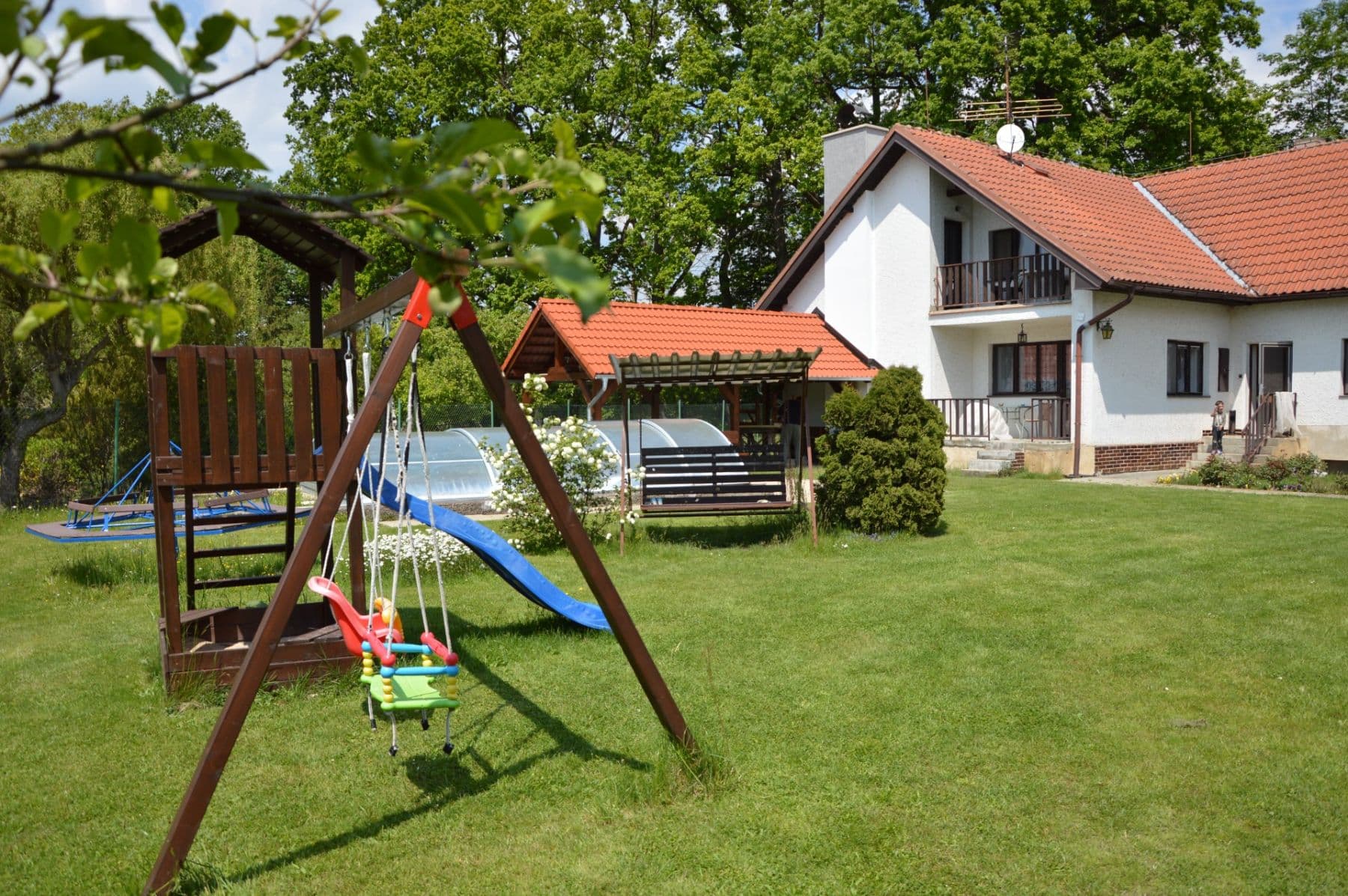 Pronájem domu 320 m², pozemek 1.700 m², Dívčice, Jihočeský kraj Pronájem domu 320 m², pozemek 1.700 m², Dívčice, Jihočeský kraj