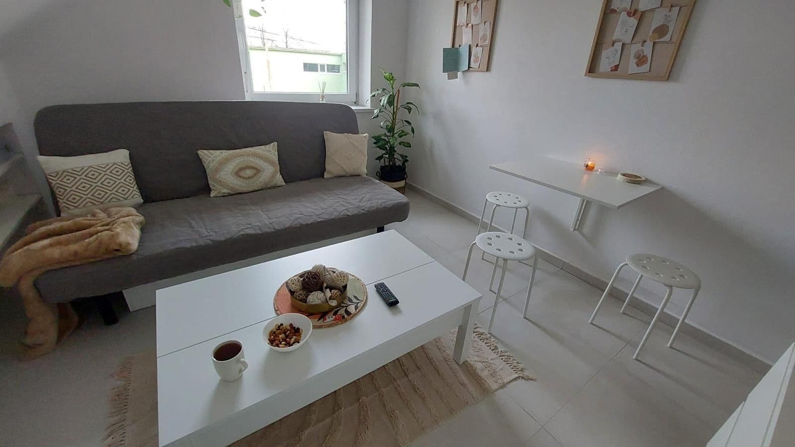 Pronájem bytu 1+kk 30 m², K Raškovci, Kolín, Středočeský kraj Pronájem bytu 1+kk 30 m², K Raškovci, Kolín, Středočeský kraj