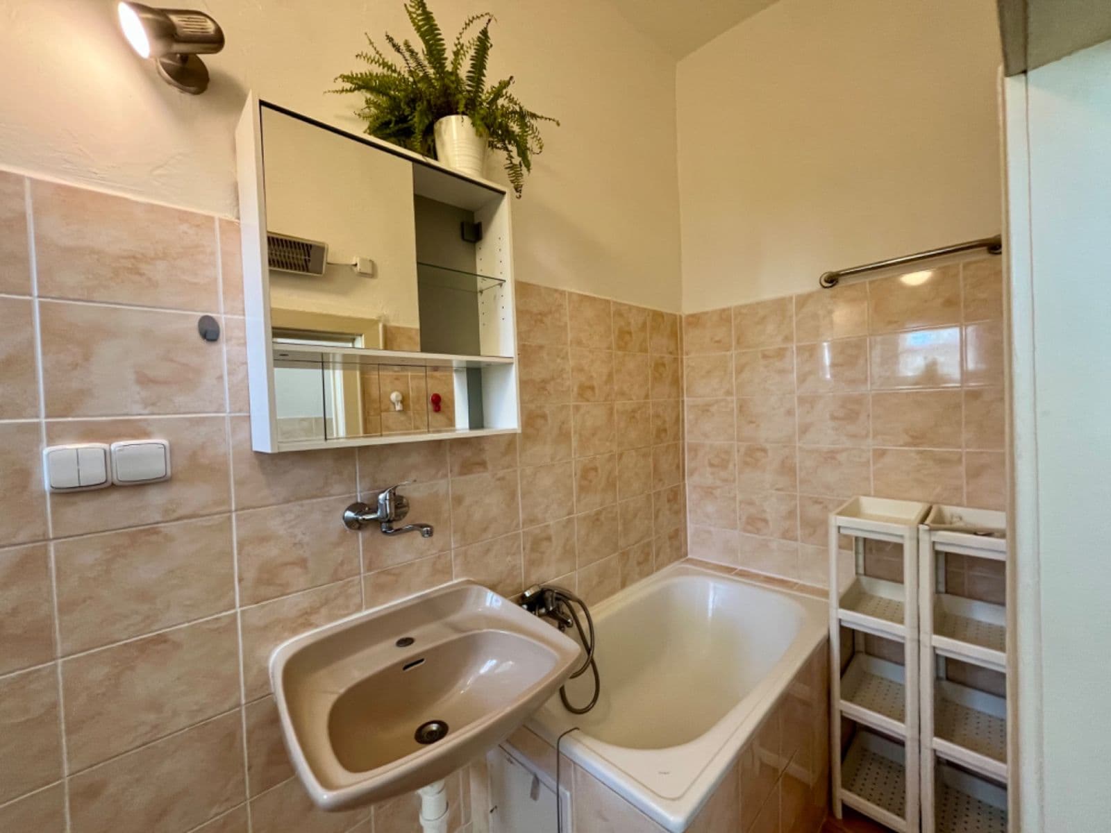 Pronájem bytu 2+1 67 m², Na Záhonech, Praha, Praha Pronájem bytu 2+1 67 m², Na Záhonech, Praha, Praha