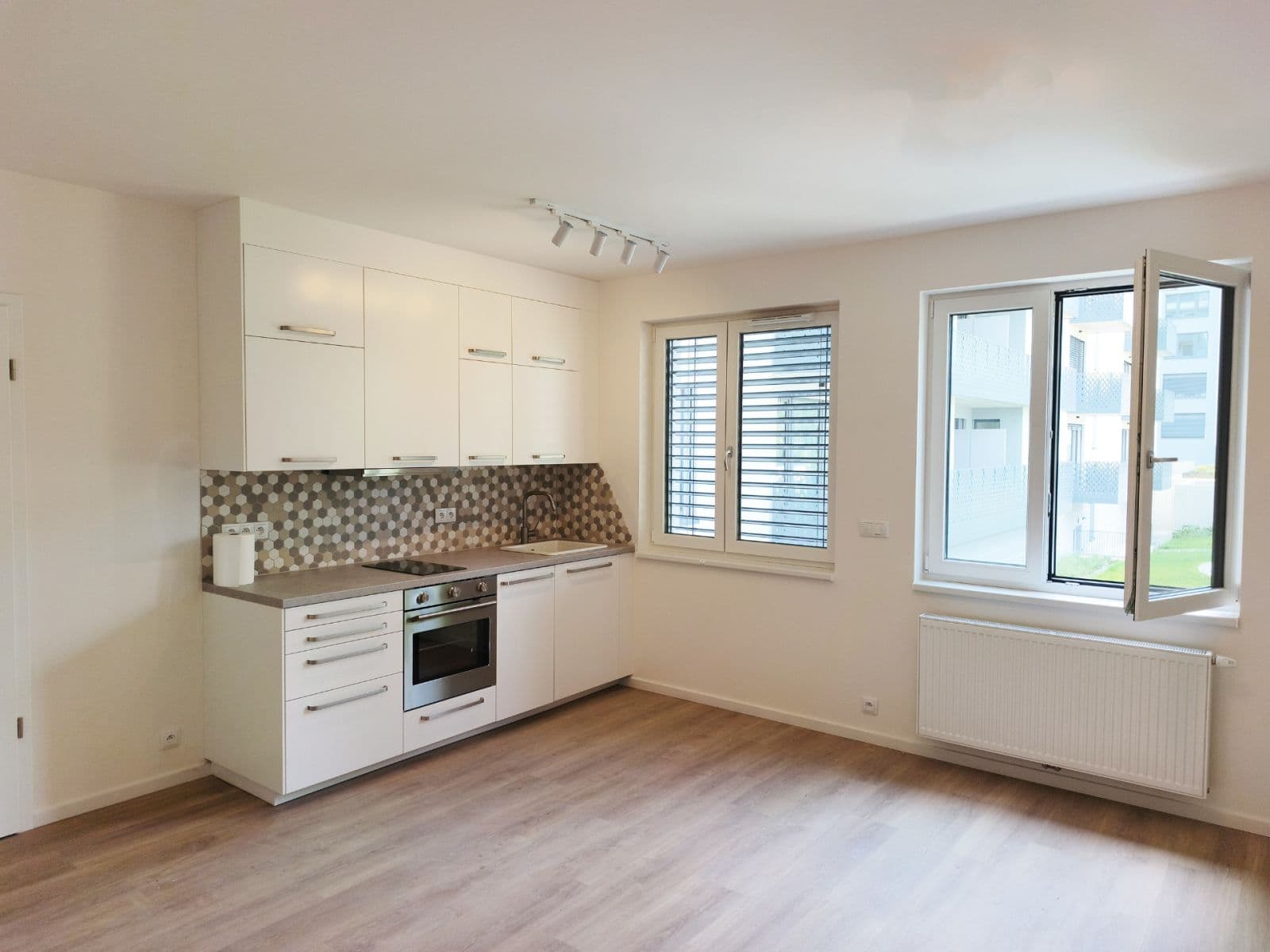 Pronájem bytu 1+kk 32 m², Divíškové, Praha, Praha Pronájem bytu 1+kk 32 m², Divíškové, Praha, Praha
