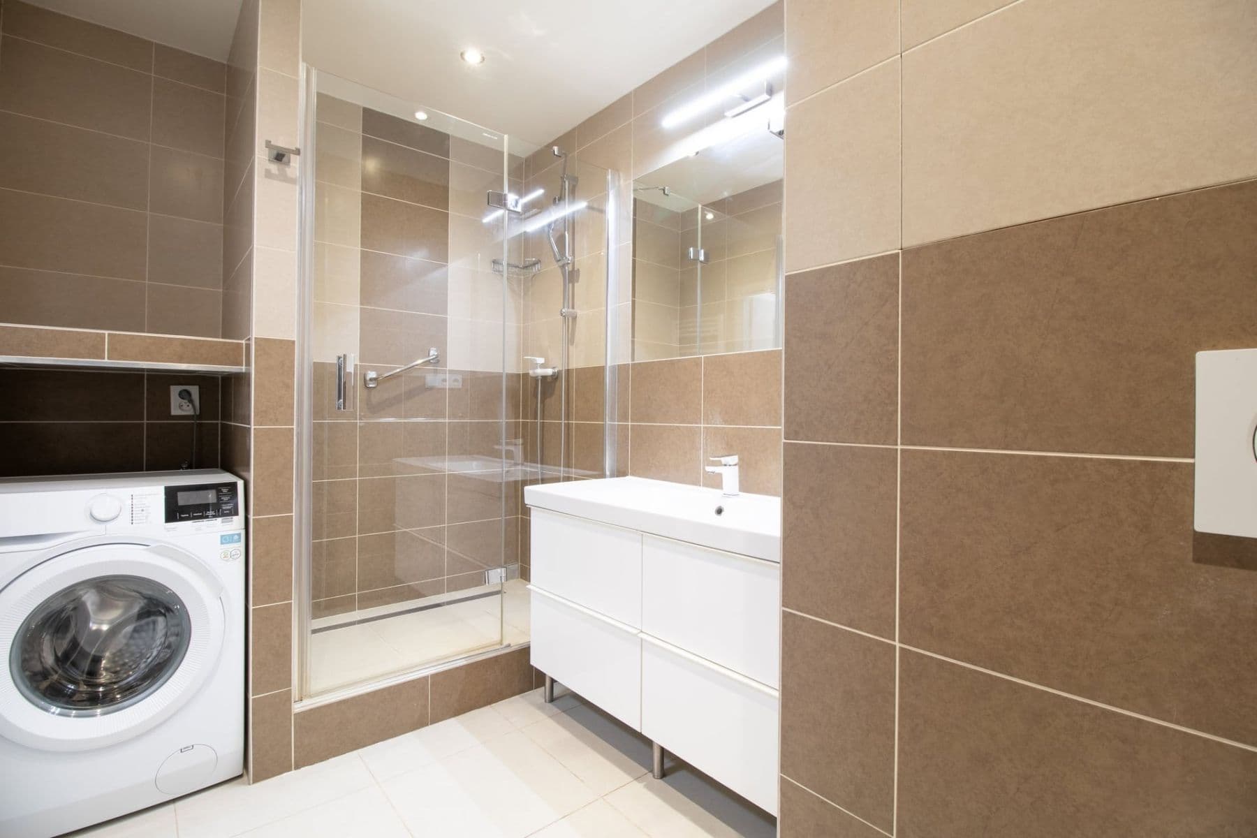 Pronájem bytu 3+kk 65 m², Bazovského, Praha, Praha Pronájem bytu 3+kk 65 m², Bazovského, Praha, Praha