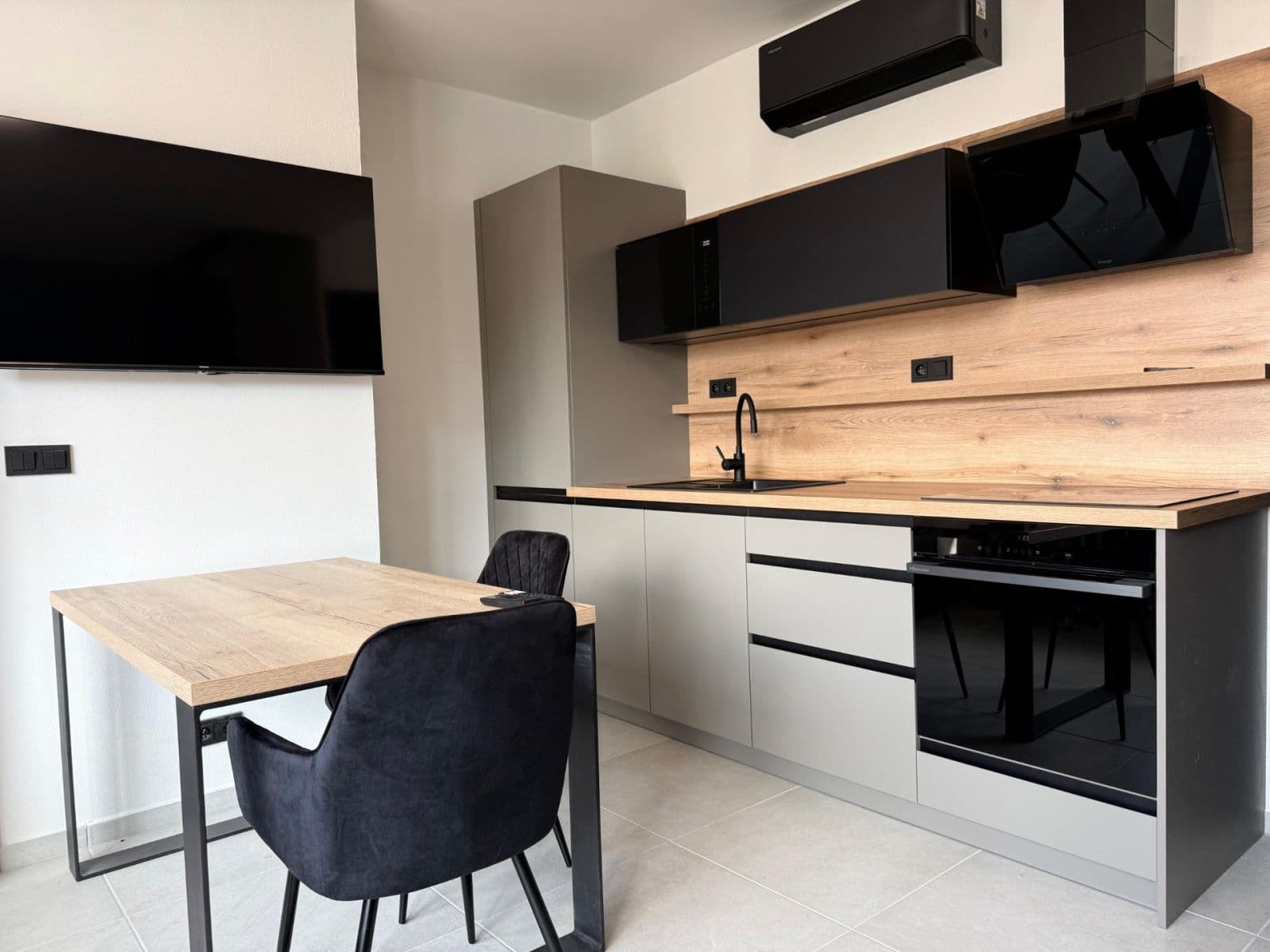 Pronájem bytu 1+kk 30 m², Šmejkalova, Brno, Jihomoravský kraj Pronájem bytu 1+kk 30 m², Šmejkalova, Brno, Jihomoravský kraj