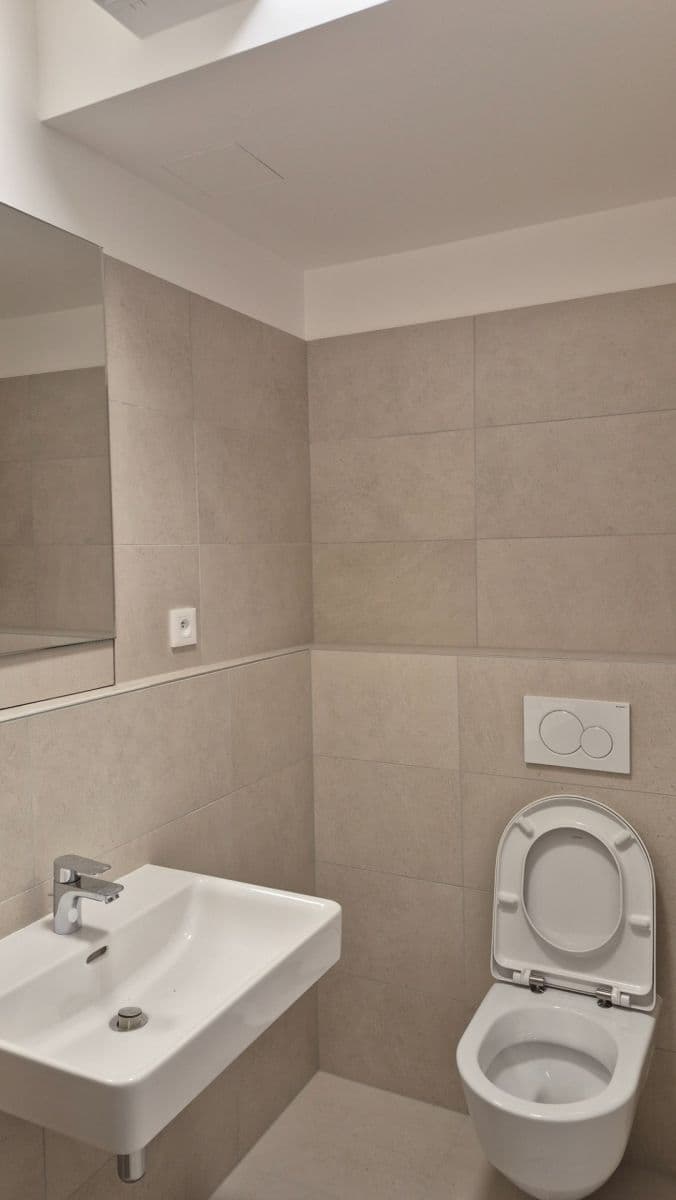 Pronájem bytu 1+kk 28 m², Brno, Jihomoravský kraj Pronájem bytu 1+kk 28 m², Brno, Jihomoravský kraj