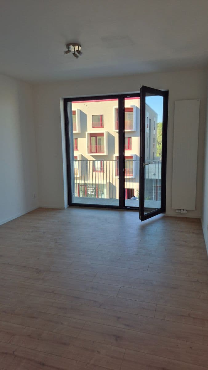 Pronájem bytu 1+kk 28 m², Brno, Jihomoravský kraj Pronájem bytu 1+kk 28 m², Brno, Jihomoravský kraj