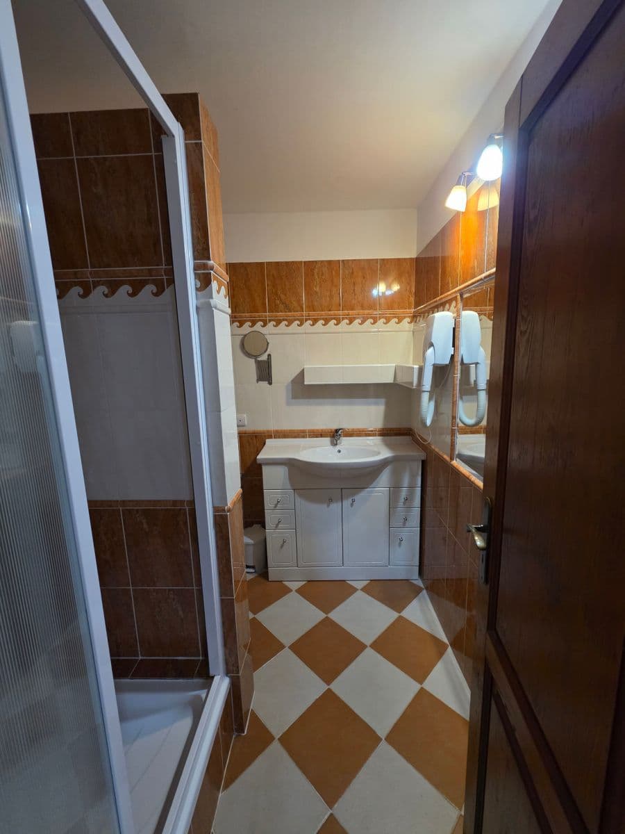 Pronájem bytu 2+kk 38 m², Na Vinohradu, Praha, Praha Pronájem bytu 2+kk 38 m², Na Vinohradu, Praha, Praha
