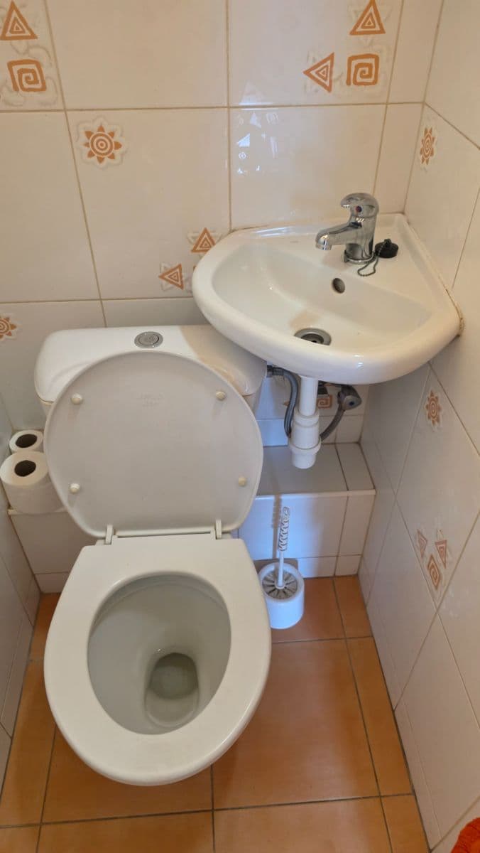Pronájem bytu 1+kk 24 m², Křížová, Praha, Praha Pronájem bytu 1+kk 24 m², Křížová, Praha, Praha