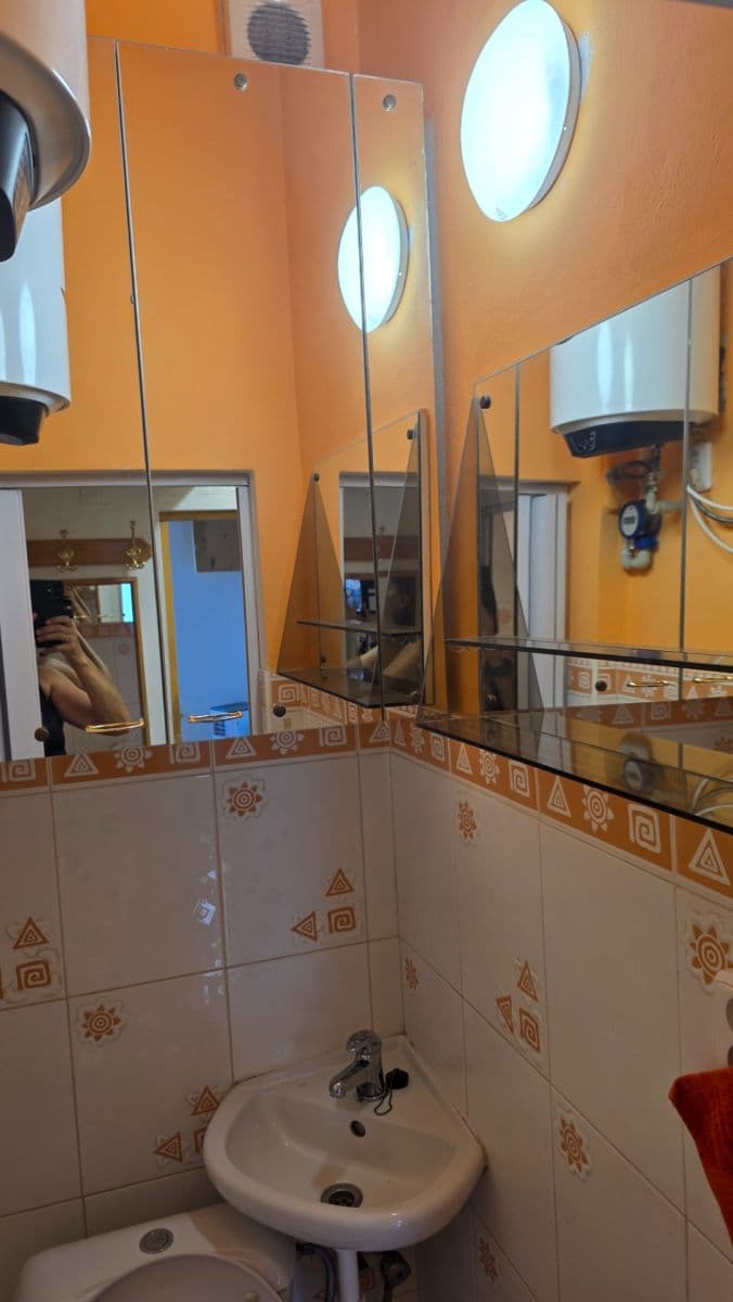 Pronájem bytu 1+kk 24 m², Křížová, Praha, Praha Pronájem bytu 1+kk 24 m², Křížová, Praha, Praha