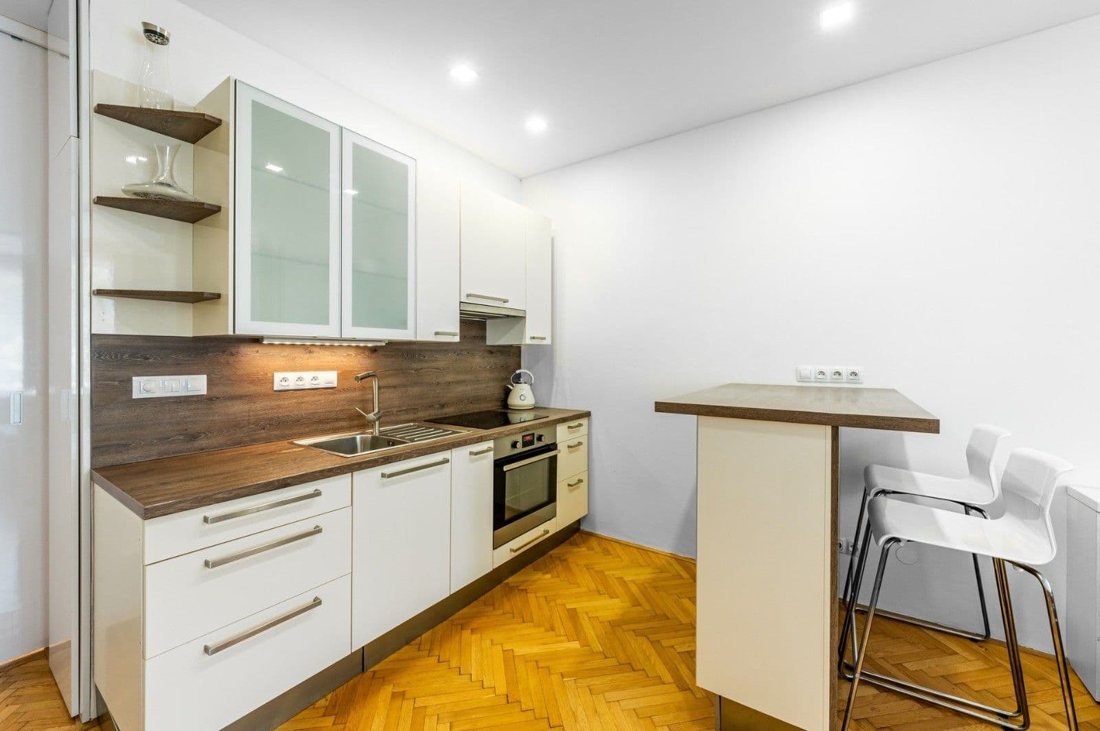 Pronájem bytu 2+kk 58 m², Sokolovská, Praha, Praha Pronájem bytu 2+kk 58 m², Sokolovská, Praha, Praha