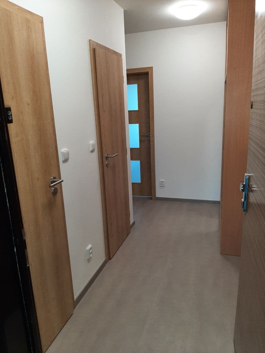 Pronájem bytu 2+kk 42 m², Stankovského, Čelákovice, Středočeský kraj Pronájem bytu 2+kk 42 m², Stankovského, Čelákovice, Středočeský kraj