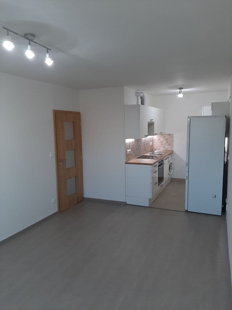 Pronájem bytu 2+kk 42 m², Stankovského, Čelákovice, Středočeský kraj Pronájem bytu 2+kk 42 m², Stankovského, Čelákovice, Středočeský kraj