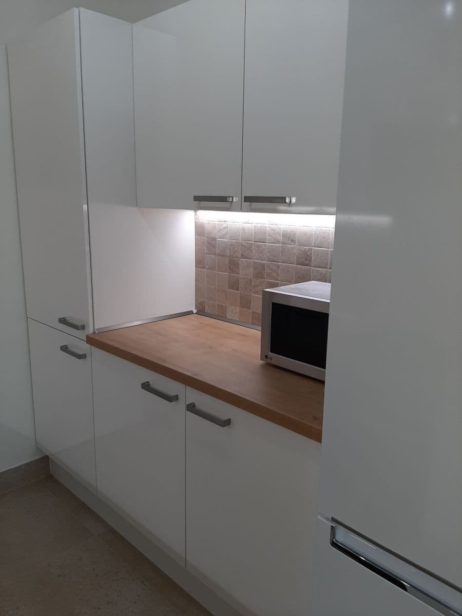 Pronájem bytu 2+kk 42 m², Stankovského, Čelákovice, Středočeský kraj Pronájem bytu 2+kk 42 m², Stankovského, Čelákovice, Středočeský kraj