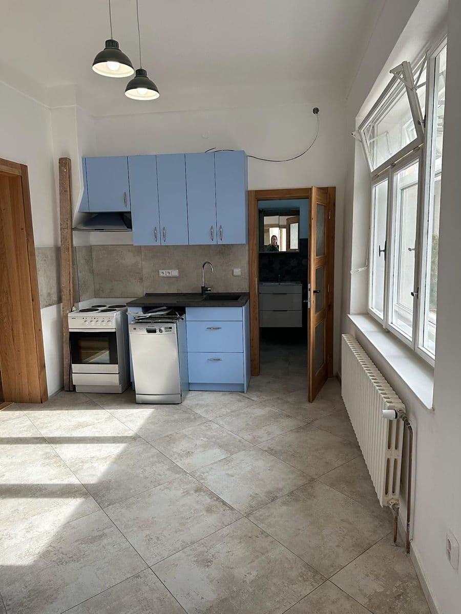 Pronájem bytu 2+1 65 m², Jana Schwarze, Ivančice, Jihomoravský kraj Pronájem bytu 2+1 65 m², Jana Schwarze, Ivančice, Jihomoravský kraj