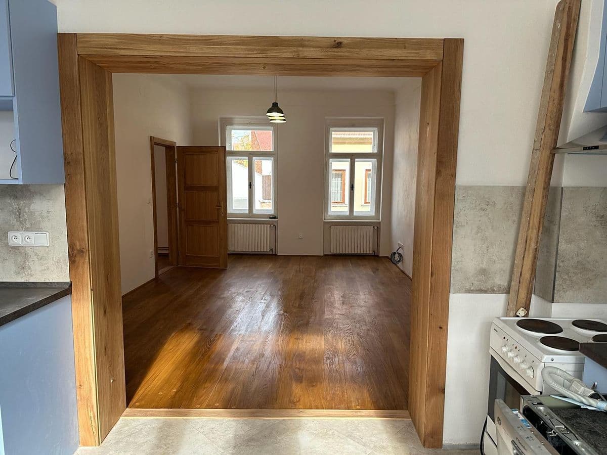 Pronájem bytu 2+1 65 m², Jana Schwarze, Ivančice, Jihomoravský kraj Pronájem bytu 2+1 65 m², Jana Schwarze, Ivančice, Jihomoravský kraj