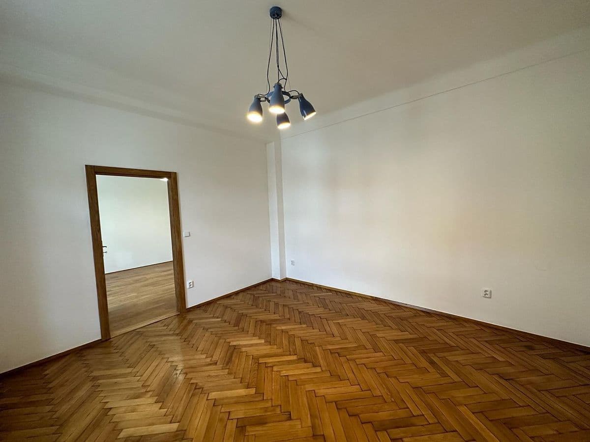 Pronájem bytu 2+1 65 m², Jana Schwarze, Ivančice, Jihomoravský kraj Pronájem bytu 2+1 65 m², Jana Schwarze, Ivančice, Jihomoravský kraj