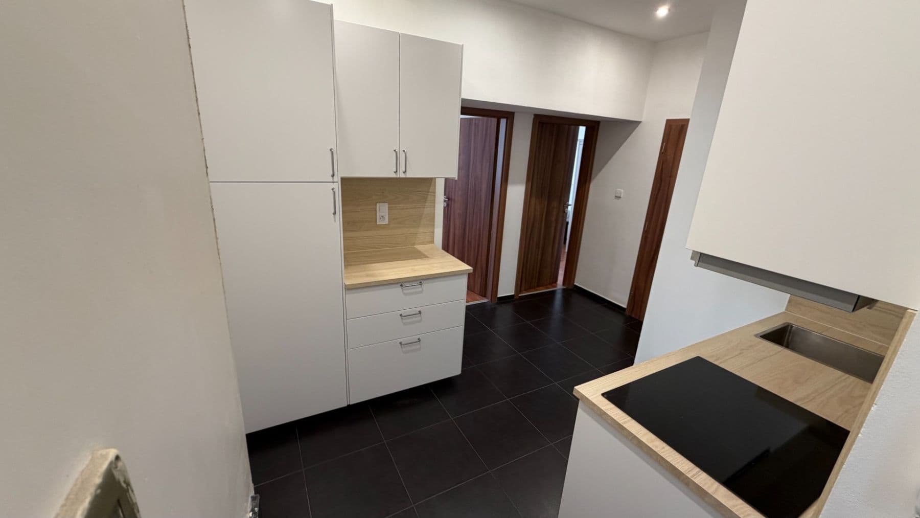 Pronájem bytu 2+kk 54 m², Holandská, Praha, Praha Pronájem bytu 2+kk 54 m², Holandská, Praha, Praha