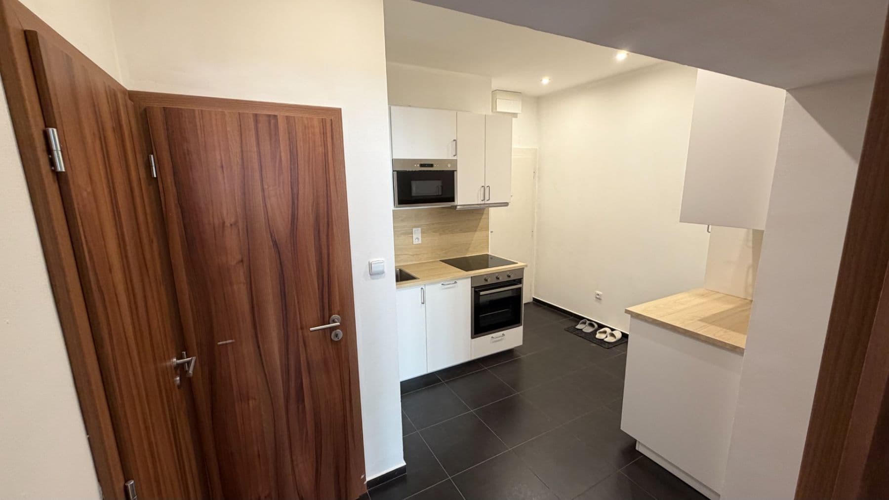 Pronájem bytu 2+kk 54 m², Holandská, Praha, Praha Pronájem bytu 2+kk 54 m², Holandská, Praha, Praha
