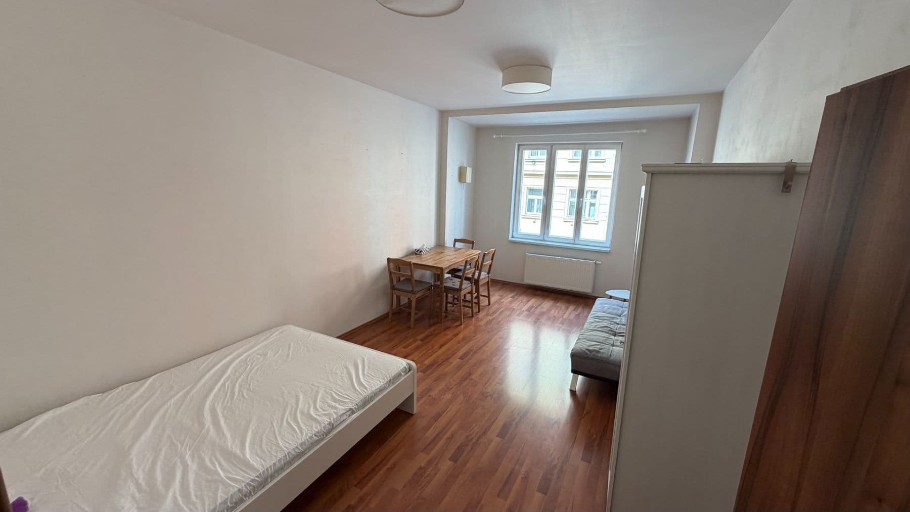 Pronájem bytu 2+kk 54 m², Holandská, Praha, Praha Pronájem bytu 2+kk 54 m², Holandská, Praha, Praha