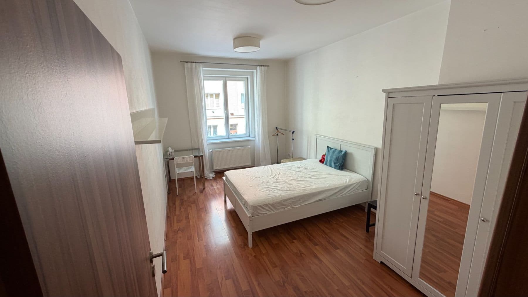 Pronájem bytu 2+kk 54 m², Holandská, Praha, Praha Pronájem bytu 2+kk 54 m², Holandská, Praha, Praha