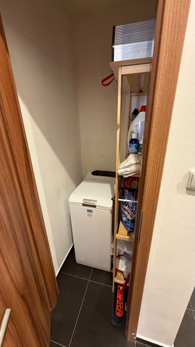 Pronájem bytu 2+kk 54 m², Holandská, Praha, Praha Pronájem bytu 2+kk 54 m², Holandská, Praha, Praha