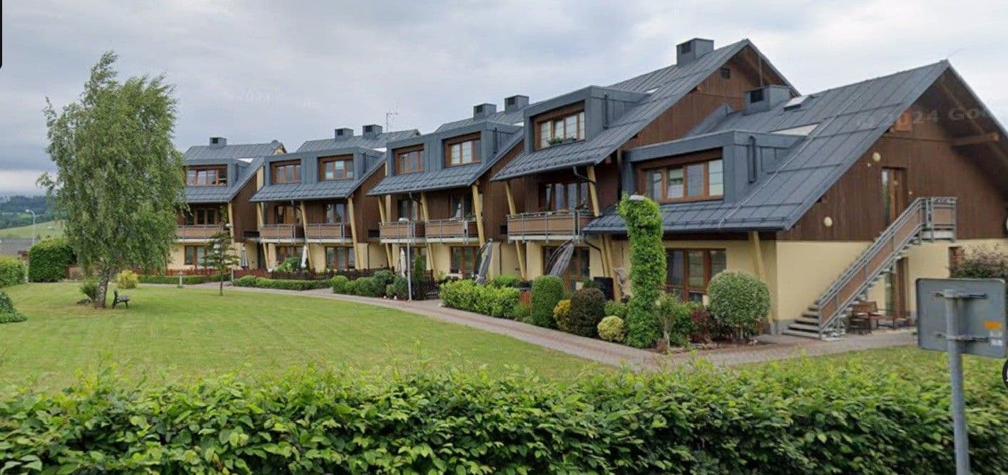 Pronájem bytu 2+kk 50 m², Na Výšině, Vrchlabí, Královéhradecký kraj Pronájem bytu 2+kk 50 m², Na Výšině, Vrchlabí, Královéhradecký kraj