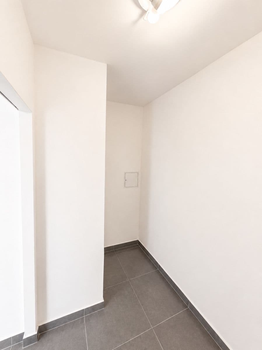 Pronájem bytu 2+kk 61 m², 5. května, Měšice, Středočeský kraj Pronájem bytu 2+kk 61 m², 5. května, Měšice, Středočeský kraj