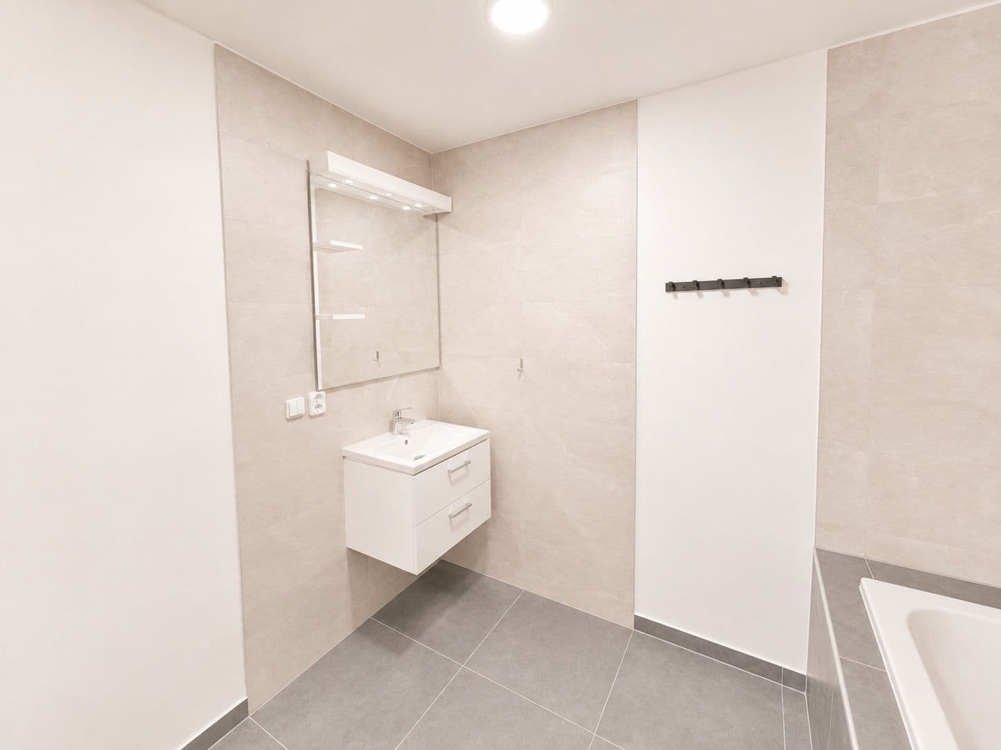 Pronájem bytu 2+kk 61 m², 5. května, Měšice, Středočeský kraj Pronájem bytu 2+kk 61 m², 5. května, Měšice, Středočeský kraj