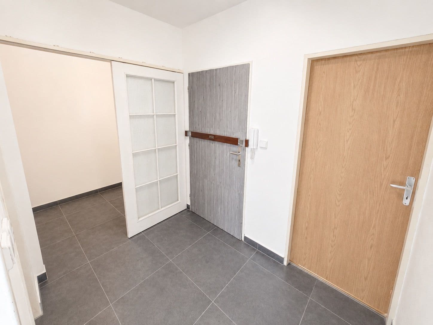 Pronájem bytu 2+kk 61 m², 5. května, Měšice, Středočeský kraj Pronájem bytu 2+kk 61 m², 5. května, Měšice, Středočeský kraj