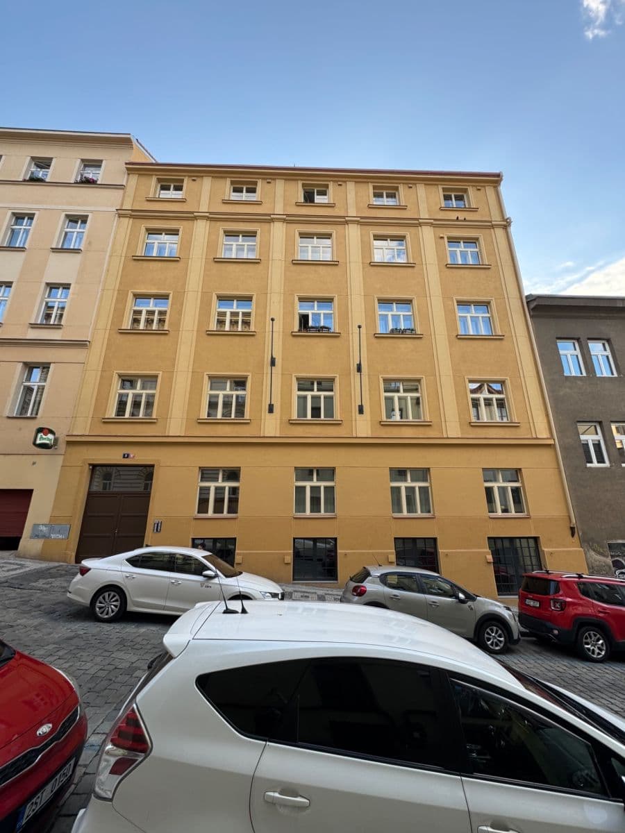 Prodej bytu 1+kk 29 m², Chlumova, Praha, Praha Prodej bytu 1+kk 29 m², Chlumova, Praha, Praha