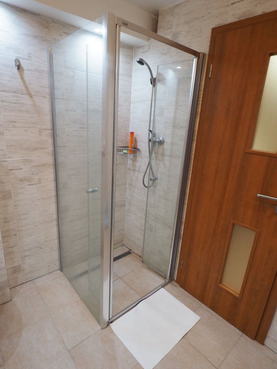 Pronájem bytu 1+1 33 m², Nad Santoškou, Praha, Praha Pronájem bytu 1+1 33 m², Nad Santoškou, Praha, Praha