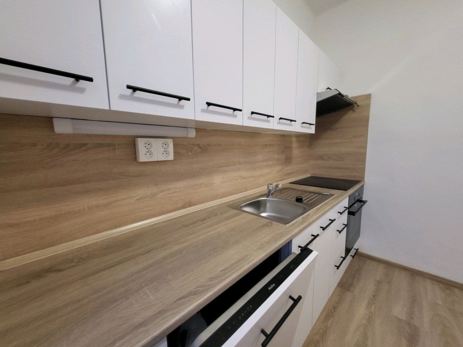Pronájem bytu 2+1 57 m², Prameny, Karviná, Moravskoslezský kraj Pronájem bytu 2+1 57 m², Prameny, Karviná, Moravskoslezský kraj